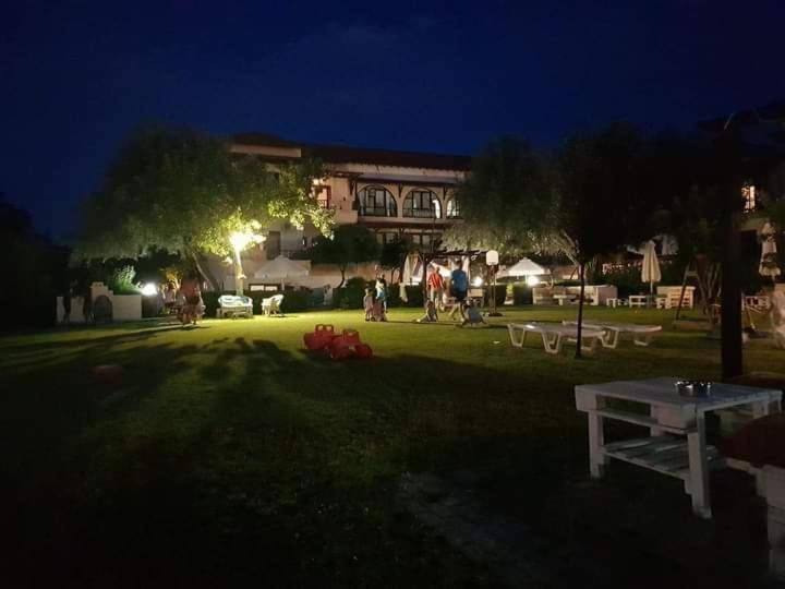 Hotel Papanikolaou Ierissós Esterno foto
